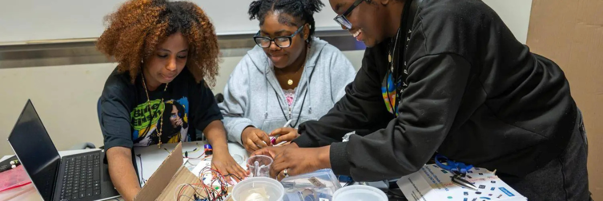 Throughout the program, students participated in team-based projects. 
